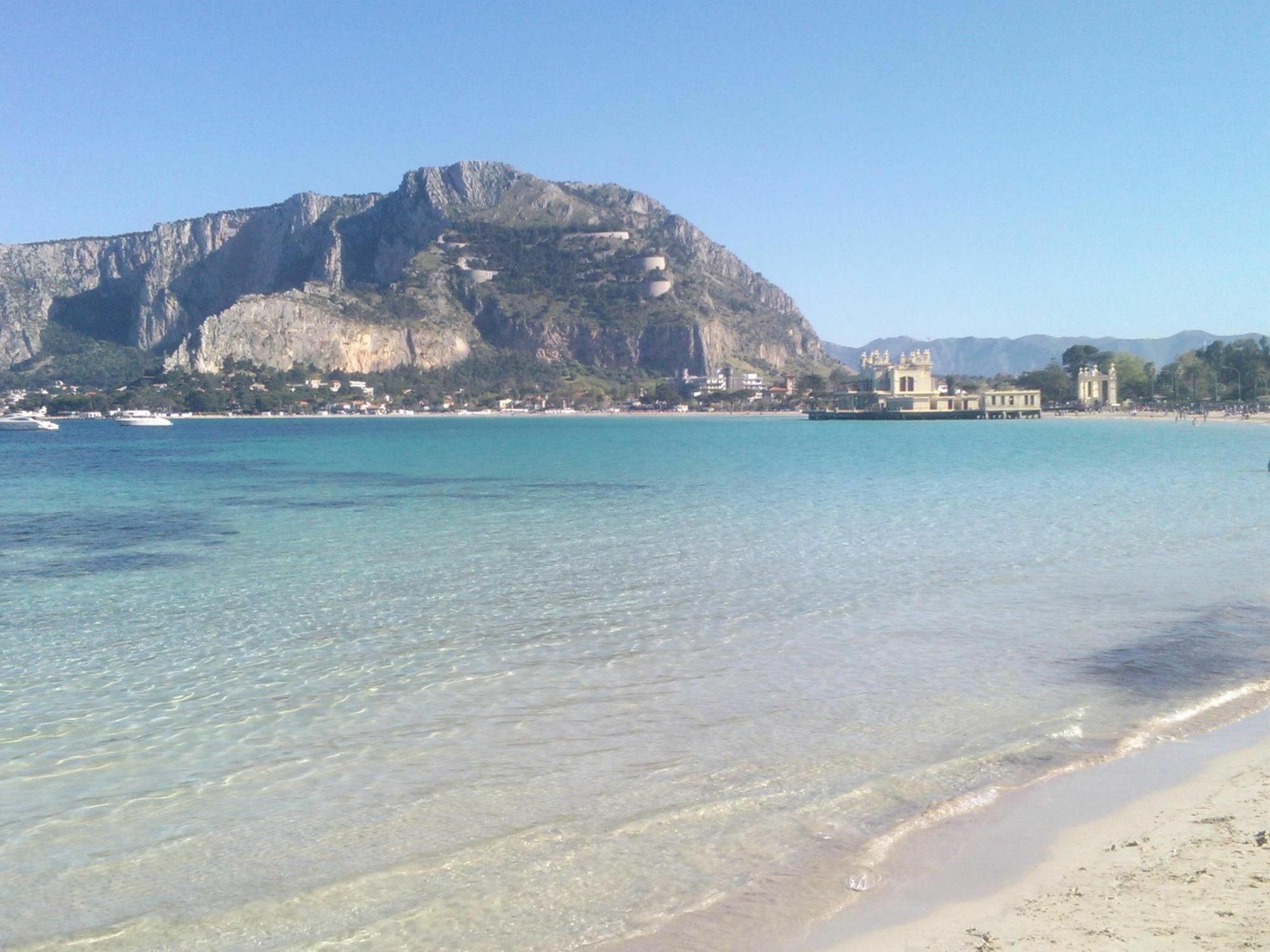 Sacra Famiglia Ausonia Appartement Palermo